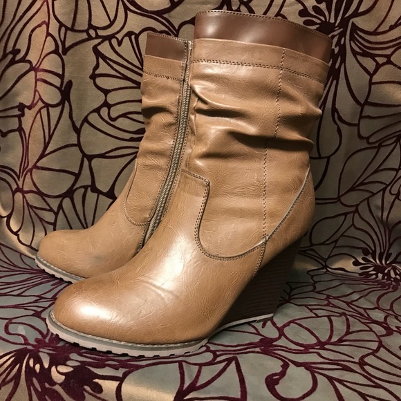 Olivia Miller Shoes - 👢Olivia Miller Tan/Brown Booties | Zip up | 👢